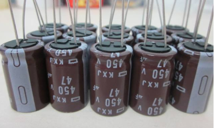分析下黑金剛電容和紅寶石電容哪種好？